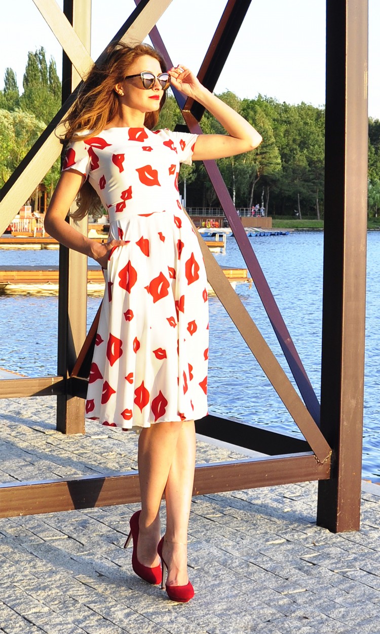 Платье П-1 Креп Midi с принтом "Губки"