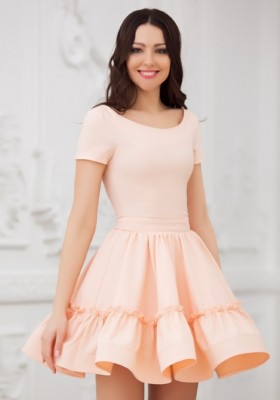 Платье короткое с юбкой в складку  Eva 5224 пудра 